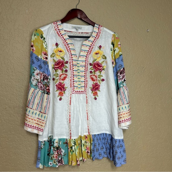 John Mark linen blend Aline embroidered top size medium floral flutter - Picture 3 of 9